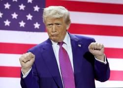 Trump Delays Iran Strikes After Iran Warning